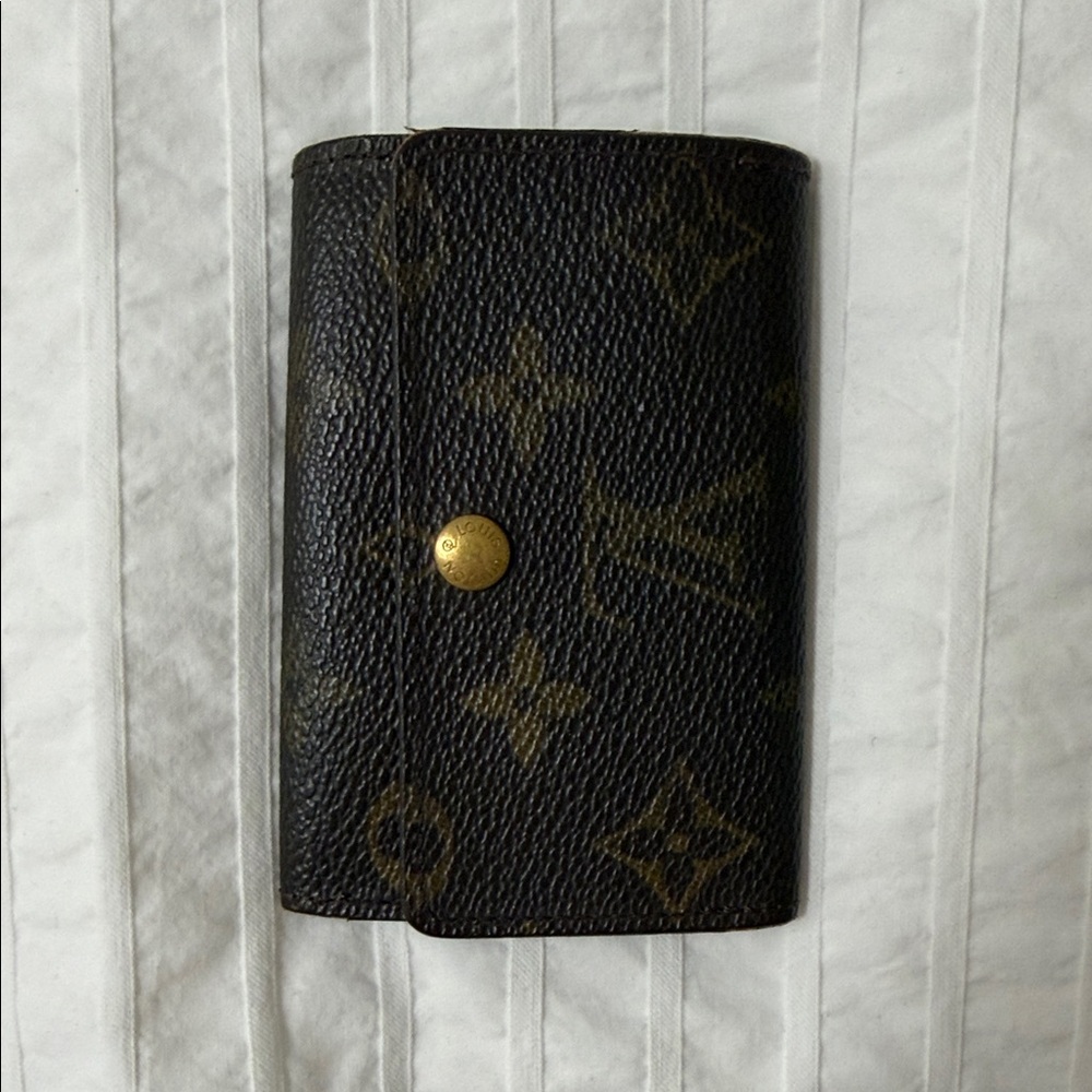 Louis Vuitton Monogram Key Pouch / Case Monogram